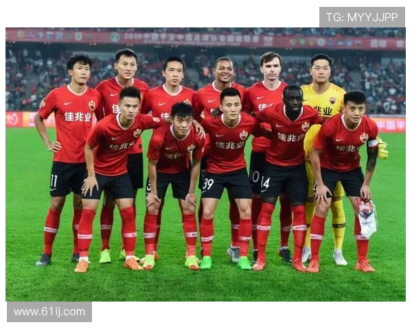 广州足球队的崛起之路：揭示他们背后的实力与激情